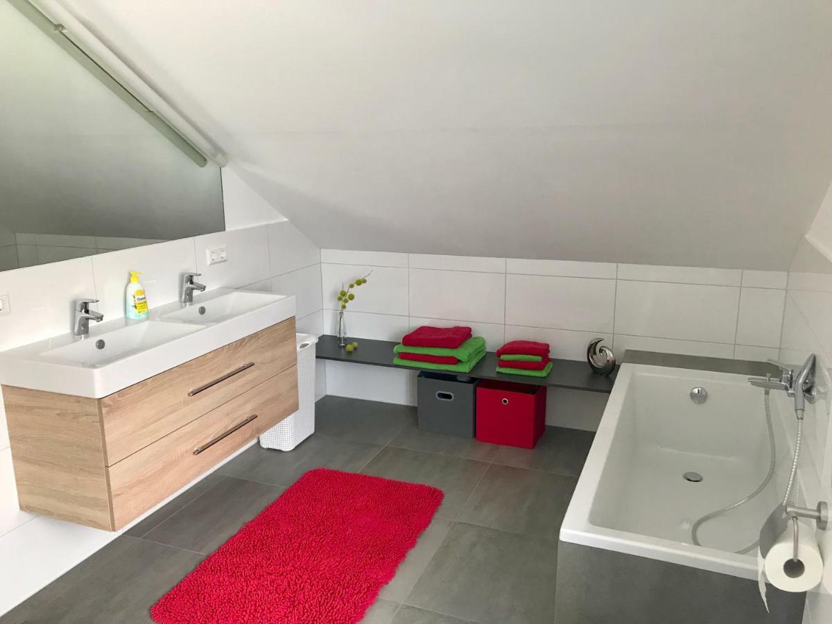 Apartamento Haus Mozartstrasse Mutlangen Exterior foto