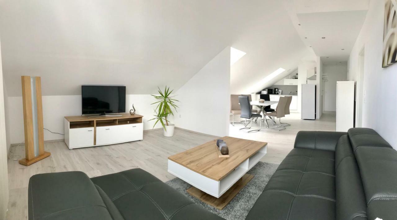 Apartamento Haus Mozartstrasse Mutlangen Exterior foto