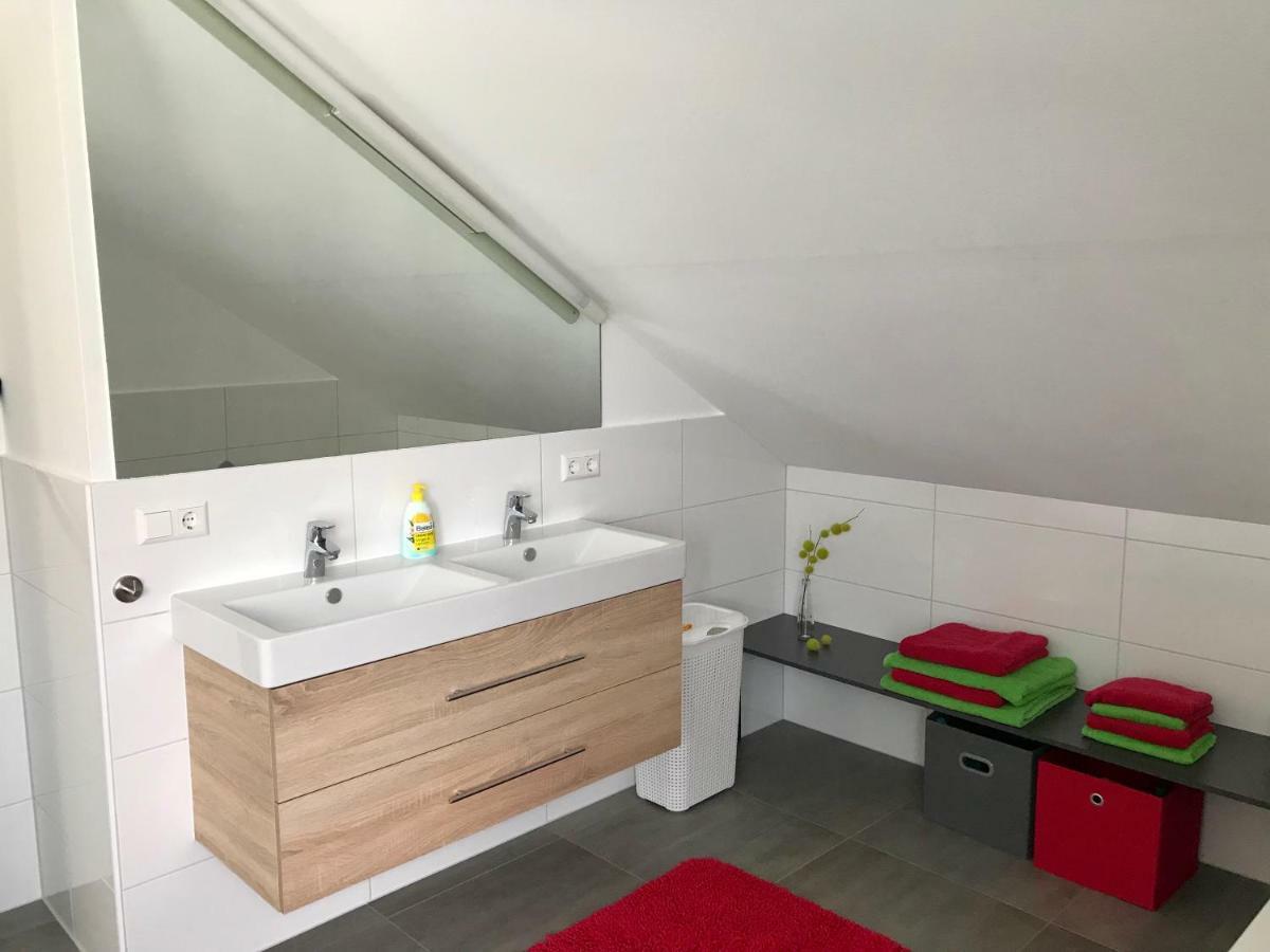 Apartamento Haus Mozartstrasse Mutlangen Exterior foto